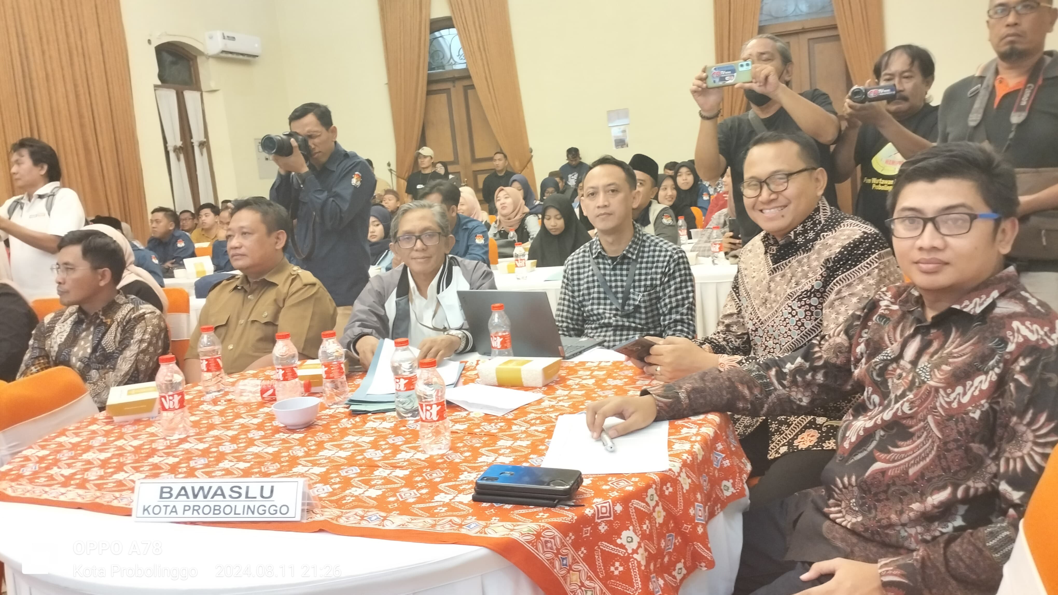 Ketua beserta Anggota saat hadiri Rapat Pleno Terbuka Penetapan DPS