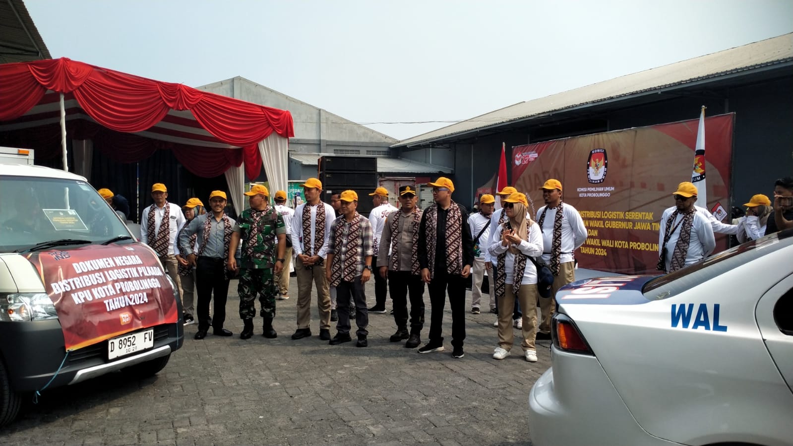 Ketua Bawaslu Kota Probolinggo Johan Dwi Angga turut hadir dalam Apel Kesiapan Distribusi Logistik pada Sabtu (23/11)