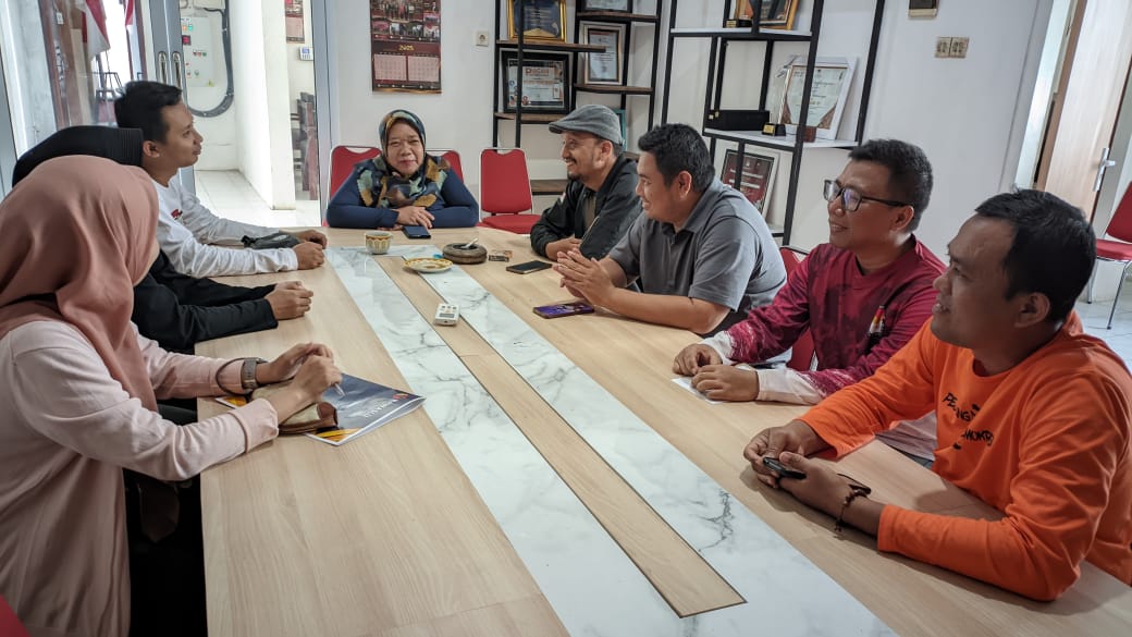 Bawaslu Kota Probolinggo Pantau SIPOL dalam Kunjungannya ke KPU Kota Probolinggo, Jumat (21/11)