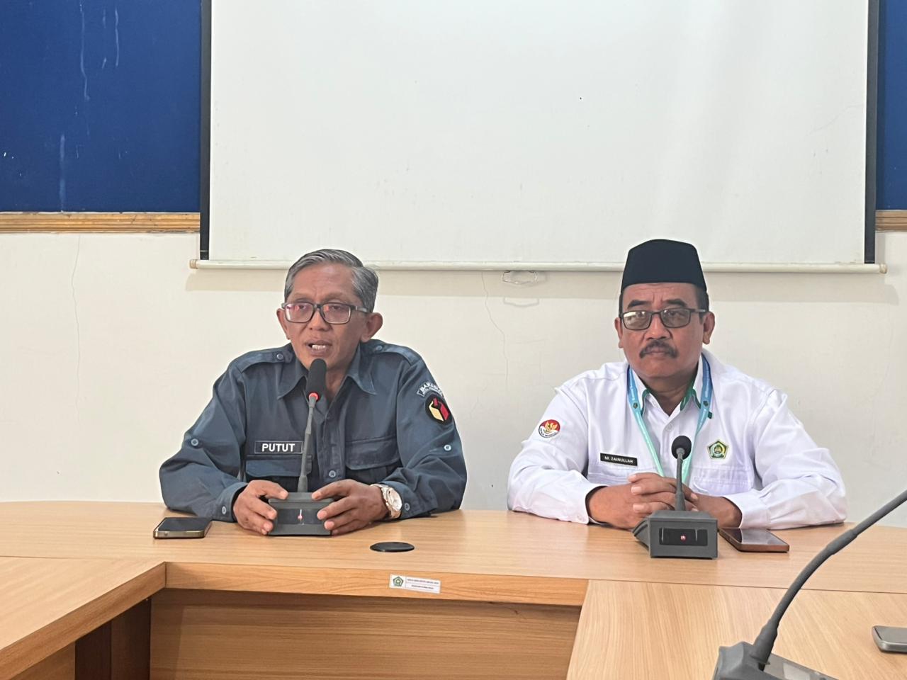 Putut Gunawarman Fitrianta duduk bersama Kementerian Agama Kota Probolinggo dalam sosialisasi demokrasi, pada Senin (27/4/2026) di Aula Kemenag Kota Probolinggo.
