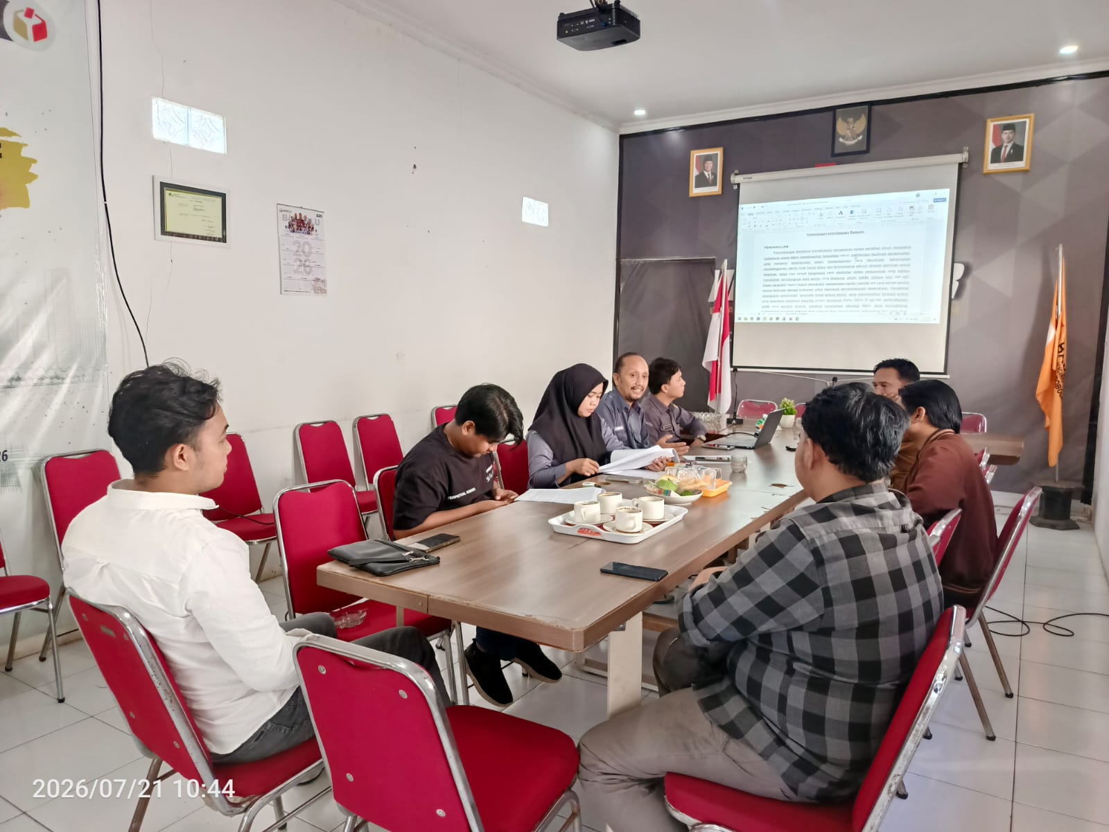 Bawaslu Kota Probolinggo terima kunjungan Universitas Panca Marga (UPM) tujuan koordinasi dan pendampingan persiapan Lomba Debat Hukum Nasional Bawaslu RI Ke-6 pada Selasa (21/7/2026)