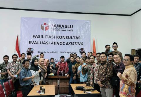 Peserta Konsultasi Evaluasi Adhoc Existing