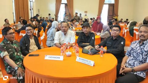 Johan dan Ade Hadir dalam Rapat Penyusunan DPSHP 