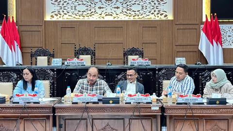 Bawaslu Kota Probolinggo Hadiri Raperda tentang Pembentukan Dana Cadangan Pemilihan Wali Kota dan Wakil Wali Kota pada Rabu, (23/9/2026) di aula rapat DPRD Kota Probolinggo