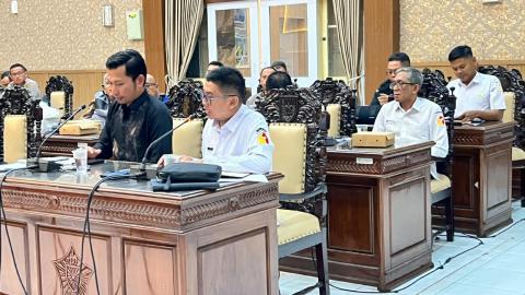 Johan Dalam Raperda Dana Cadangan
