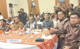 Ketua beserta Anggota saat hadiri Rapat Pleno Terbuka Penetapan DPS