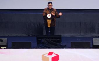 Ketua Bawaslu Rahmat Bagja menyampaikan sambutan dalam Rapat Koordinasi Nasional Kesiapan Kepala Daerah Menjaga Netralitas ASN pada Pemlihan Serentak tahun 2024 di Ancol, Jakarta, Selasa (17/9/2024)