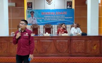 Johan saat beri paparan dalam giat pendidikan politik pengawasan partisipatif pemilih pemula di Puri Manggala Bhakti pada Kamis (9/10)