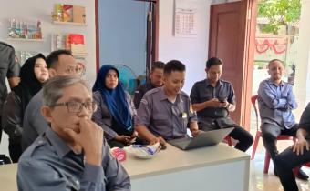 Seluruh Jajaran Pimpinan dan Sekretariat hadir dan simak bersama Peer Learning Vol. 8 secara daring pada Senin, (13/10) 