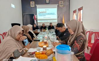 Sosialisasi SE 29 Tahun 2025 bersama kader pengawas partisipatif Bawaslu Kota Probolinggo, Jumat (28/11)