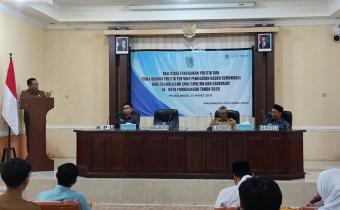 Wali Kota Aminuddin saat buka acara penguatan program Kader Demokrasi di Aula Bakesbangpol, Selasa (10/3)