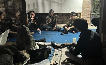 Putut berikan tanggapan dan pesan kepada mahasiswa dan pelajar saat diskusi di sekretariat GMNI, pada Rabu (20/5/2026)
