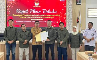 Bawaslu Kota Probolinggo Hadiri Rapat Pleno Terbuka Rekapitulasi Pemutakhiran Data Pemilih Berkelanjutan (PDPB) Triwulan II Tahun 2026 pada Kamis (2/7/2026) di Aula KPU Kota Probolinggo