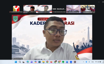 Johan Dwi Angga saat Berikan Materi Pendalaman Kader Demokrasi pada Kamis,(1/10/2026) via zoom meeting