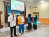 Johan Dwi Angga saat Pandu Ice Breaking disela Pemberian Materi Public Speaking Kader Demokrasi pada Rabu, (21/10/2026) di Aula Bakesbangpol Kota Probolinggo